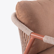 Miravet kültéri fotel részlet olefin kötélfonatos háttámlával és karfával