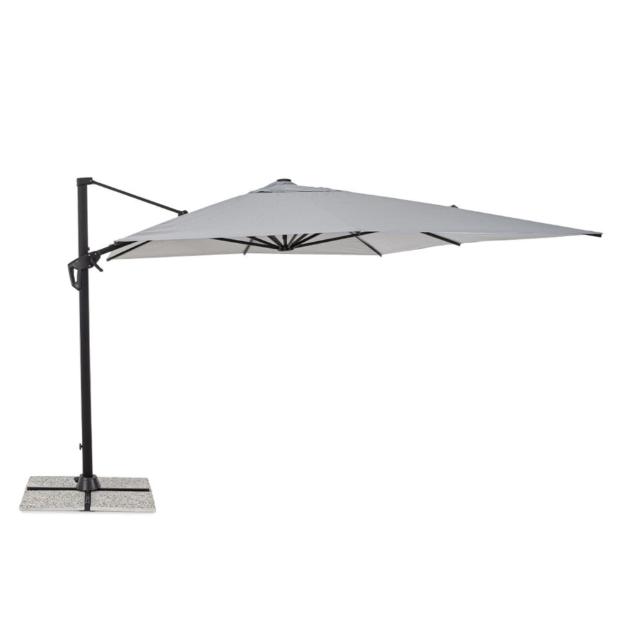 Eloxált alumíniumvázas prémium napernyő, halványszürke polieszter ponyvával, és 360°-os elforgathatósággal.