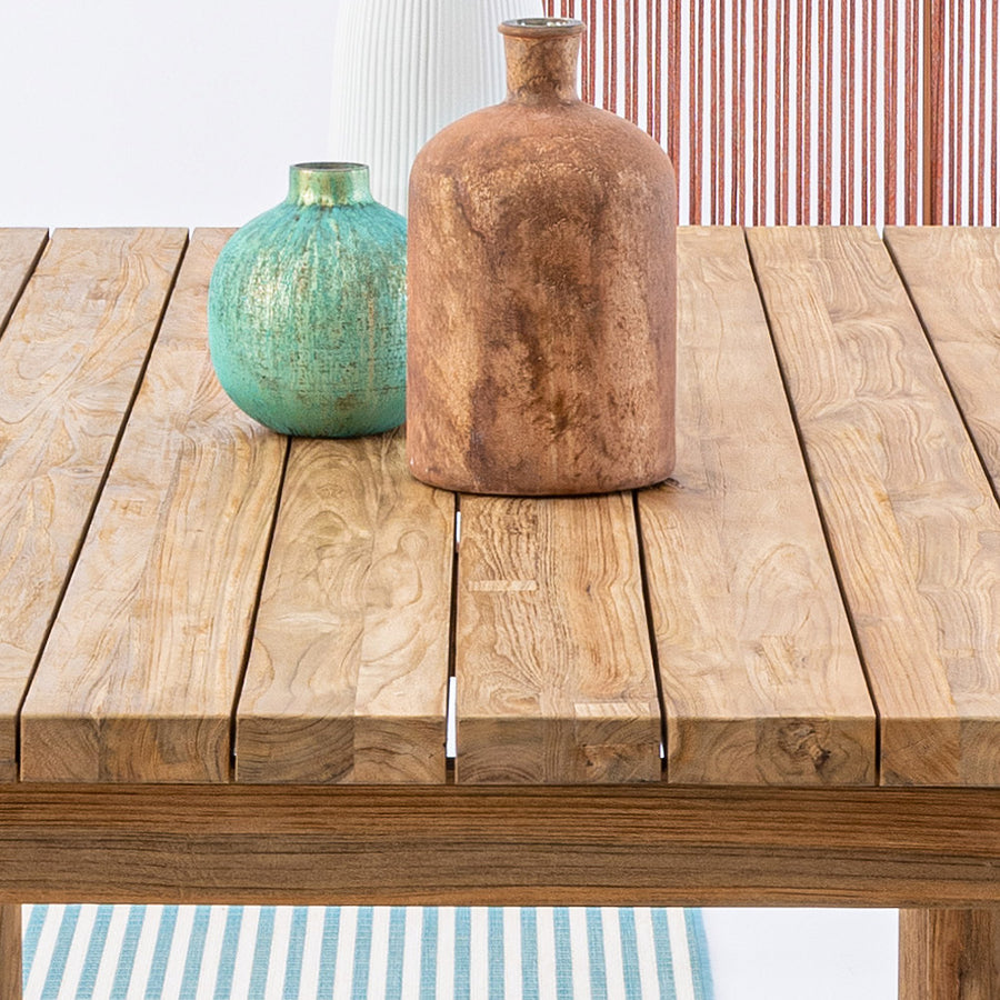 Nagy méretű, natúr színű, újrahasznosított teakfából készült, kültéri étkezőasztal