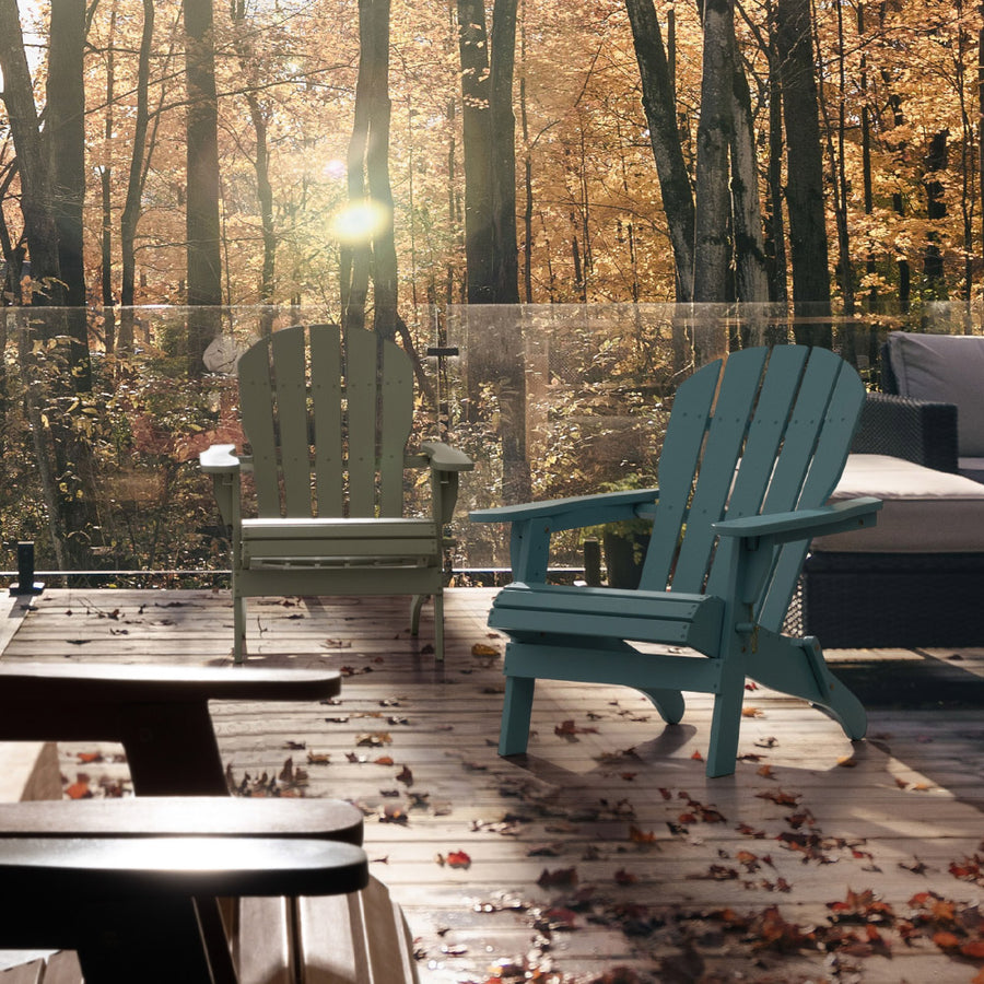 Zsályazöld összehajtható kerti karosszék teraszon – Adirondack stílusú megjelenés