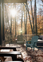 Zsályazöld összehajtható kerti karosszék teraszon – Adirondack stílusú megjelenés