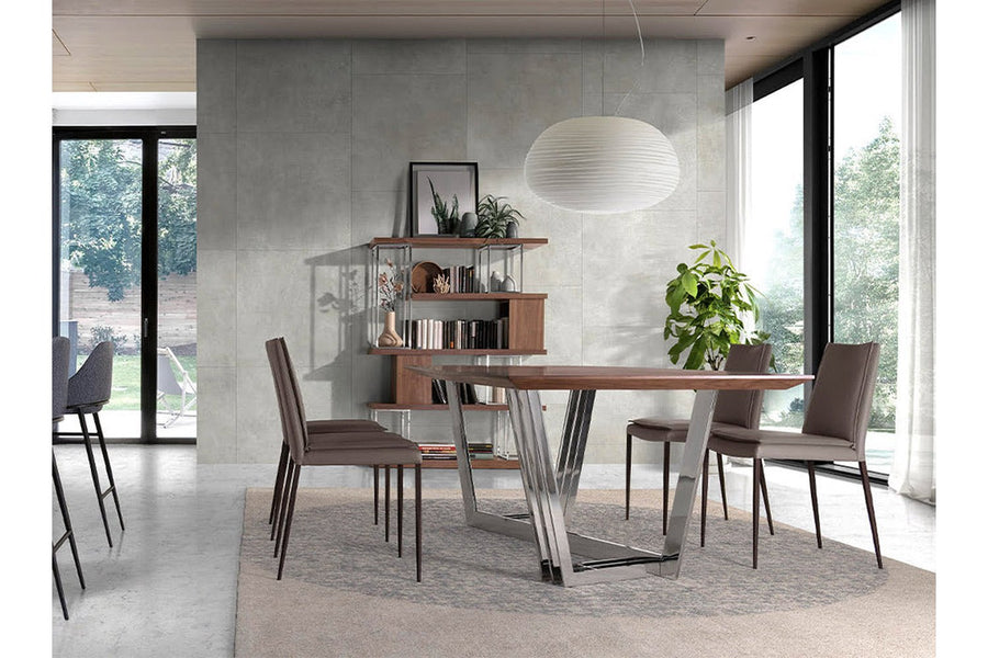 Kortárs stílusú, nagyméretű, diófa furnérral borított, dizájn étkezőasztal krómszínű lábakkal.