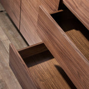 Angel Cerdá komód fiókrészlet természetes diófa furnér felülettel