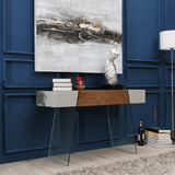 Kortárs stílusú, diófa furnérral borított, dizájn konzolasztal edzett üveg lábakkal.