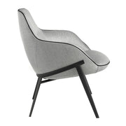 Angel Cerdá világosszürke design fotel oldalnézet fekete fém lábakkal