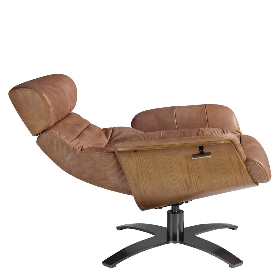 Kortárs stílusú, karamellszínű bőrrel kárpitozott, diófa furnérral borított, dizájn pihenőfotel