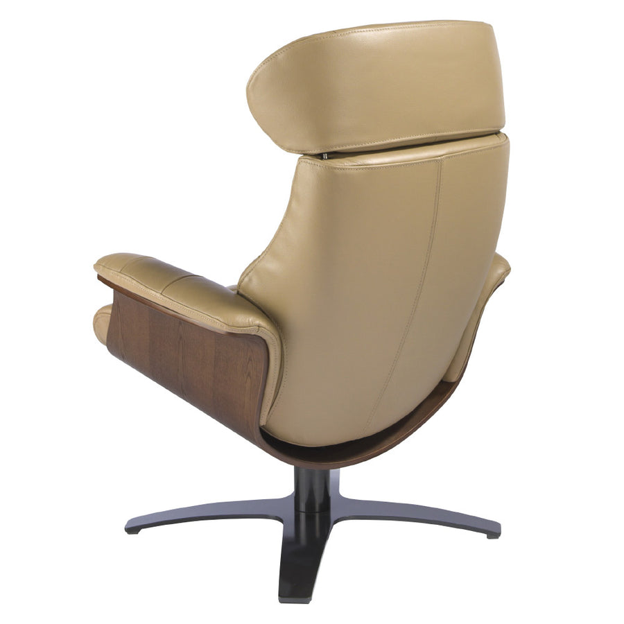 Kortárs stílusú, homokszínű bőrrel kárpitozott, diófa furnérral borított, dizájn pihenőfotel