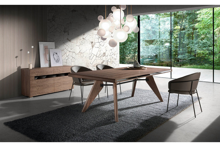 Kortárs stílusú, diófa furnérral borított, dizájn tálalókomód beépített, belső LED világítással.