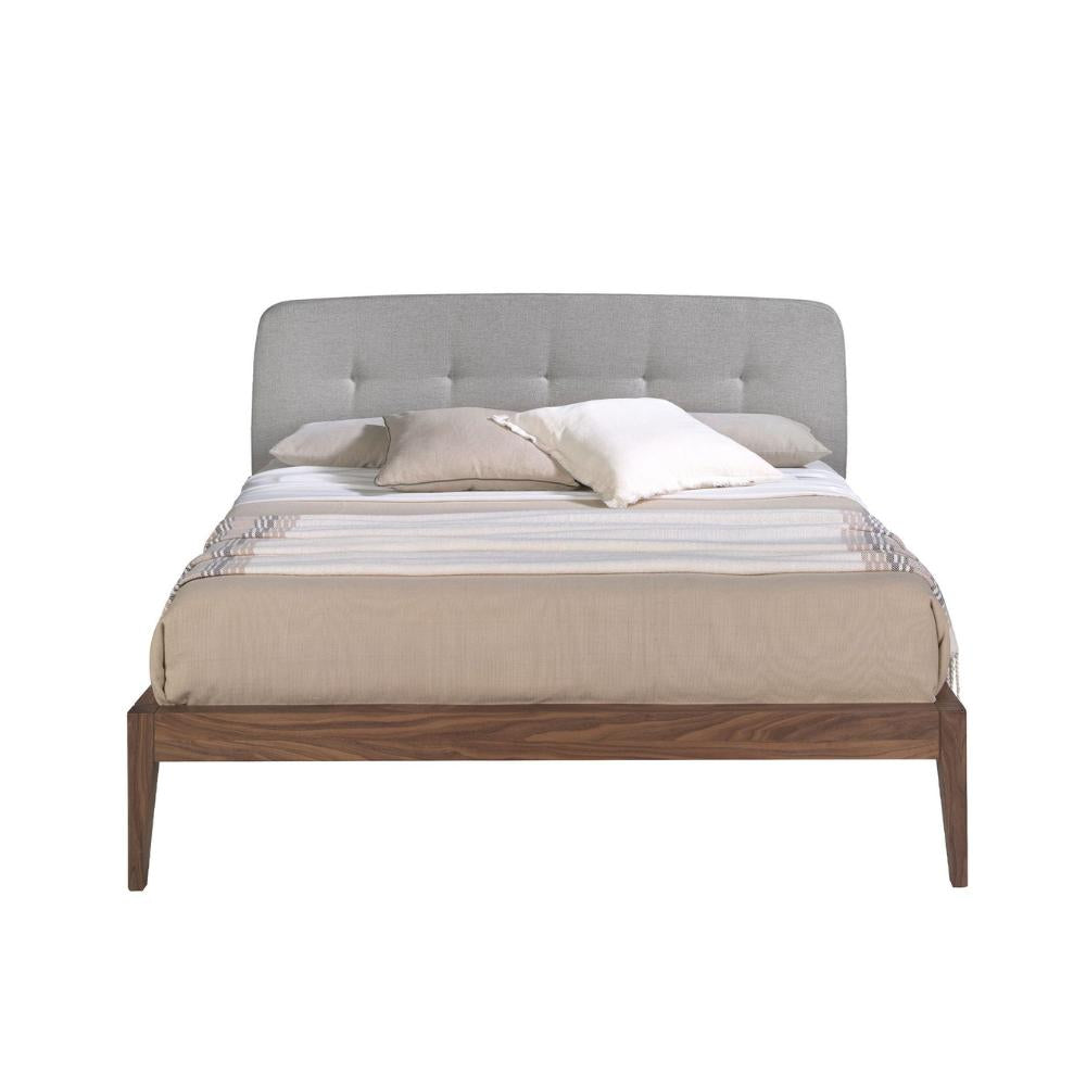 Modern design franciaágy diófa furnér vázzal front nézetből