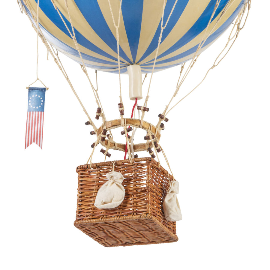 Vintage stílusú, függeszthető kialakítású, kék-bézs színű dekorációs hőlégballon