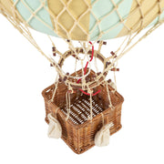 Vintage stílusú, függeszthető kialakítású, mentazöld-bézs színű dekorációs hőlégballon