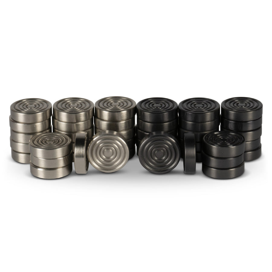 40 darabos, vintage stílusú, fémből készült, fekete és ezüstszínű dámajáték korong készlet díszdobozban.