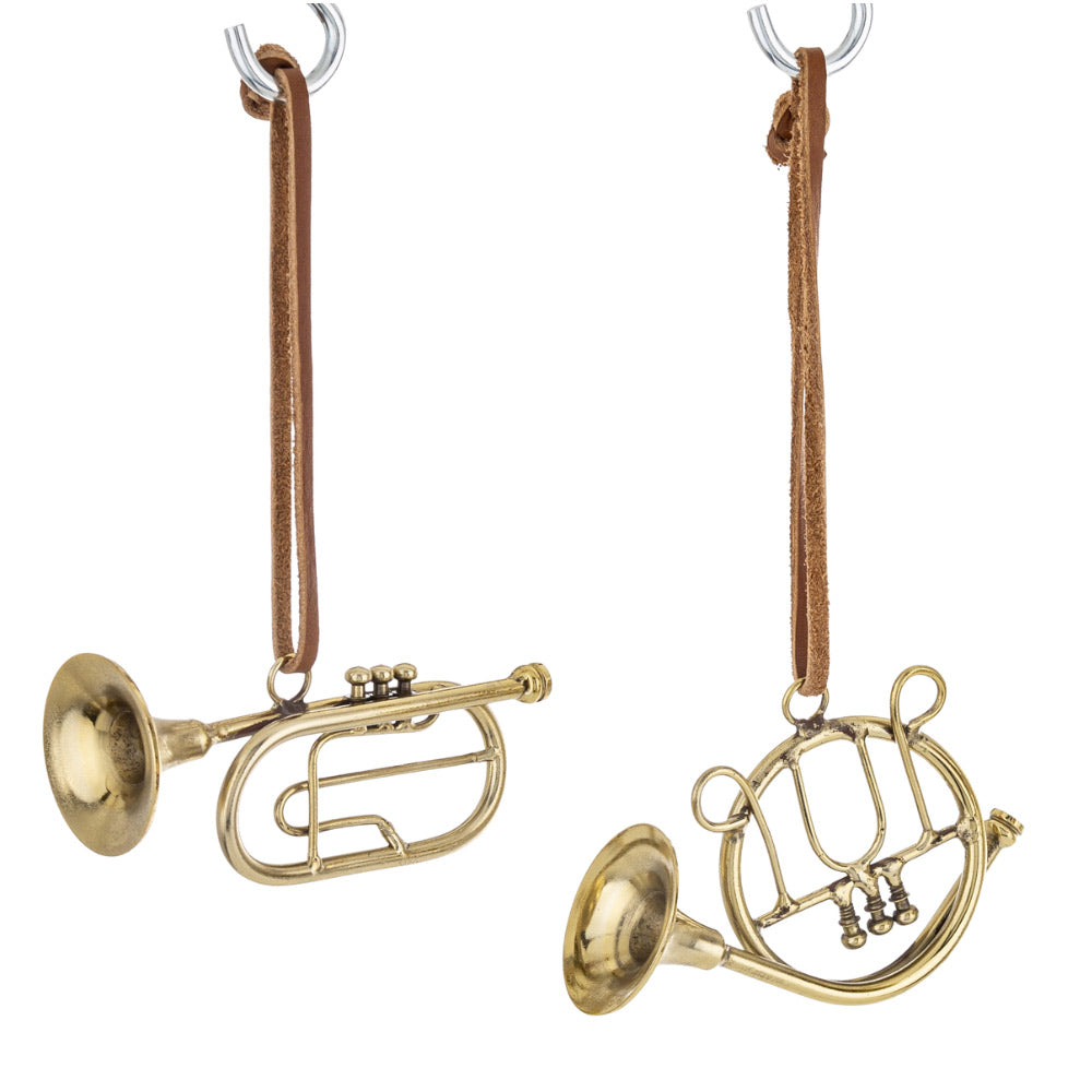 Mini arany trombita és kürt karácsonyfadísz – részletgazdag fémhangszerek.