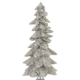 Dekor fenyőfa ezüst csillámos felülettel – részletfotó a réteges levelekről