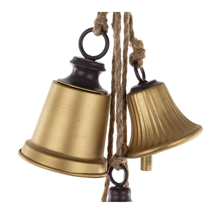 Harangszett részletfotó – különböző formájú arany harangok