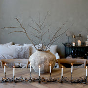 Vintage stílusú, 120 cm hosszú, antikolt felületű, antik rézszínű gyertyatartó.