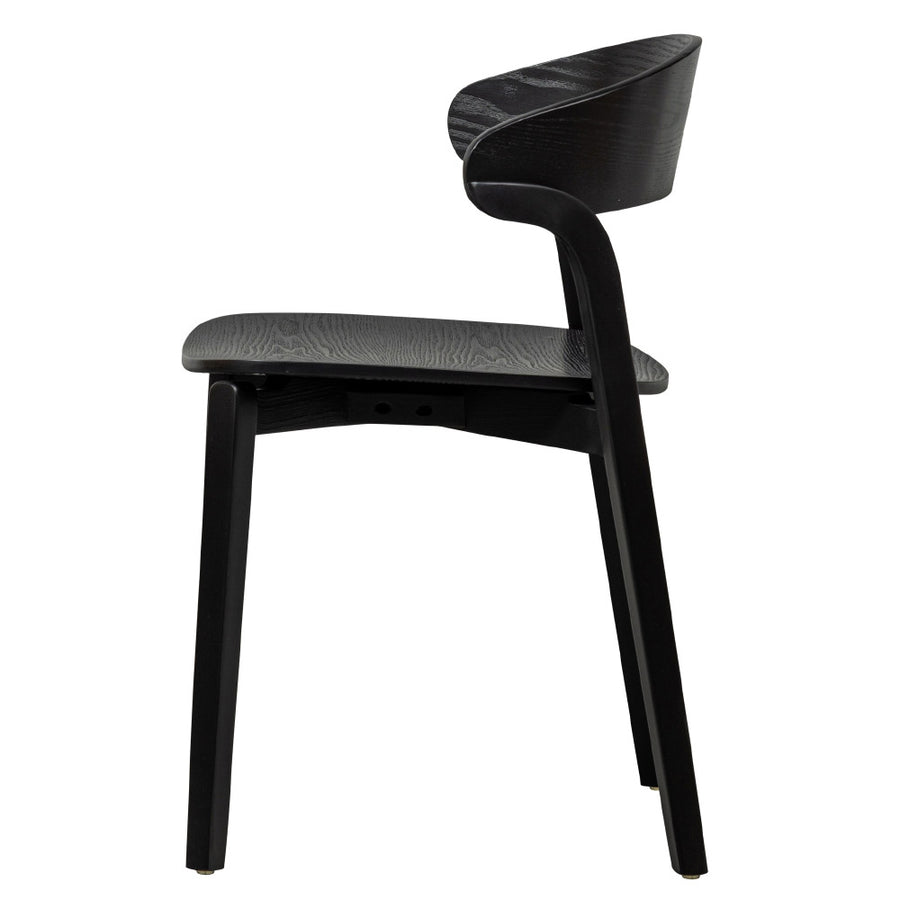 Kortárs stílusú, nyírfából készült, fekete színű, étkezőszék