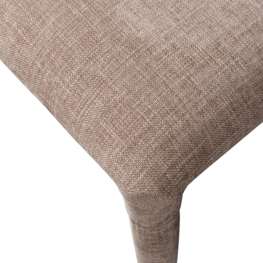 Kortárs stílusú, homokszínű szövettel kárpitozott, 78 cm magas étkezőszék 