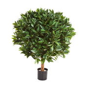 Élethű megjelenésű, gömb alakú, mű babérfa fekete, műanyag cserépben.