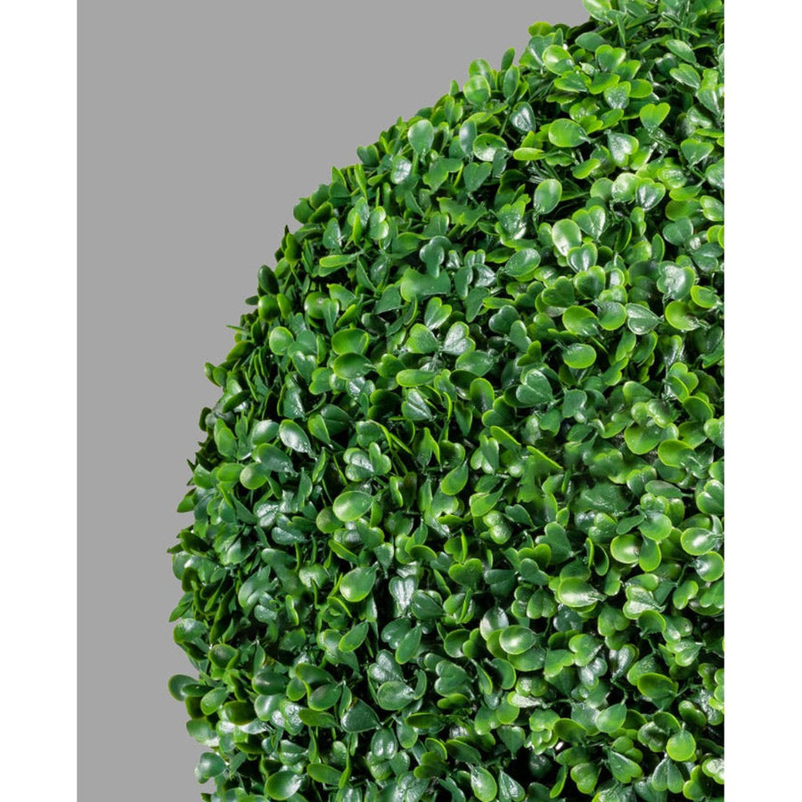 Élethű megjelenésű, nagyméretű, UV-álló, dekorációs bukszus gömb.