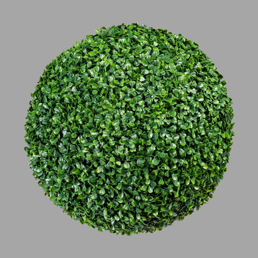 Élethű megjelenésű, nagyméretű, UV-álló, dekorációs bukszus gömb.