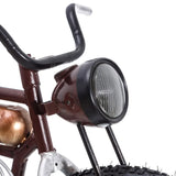 A vintage stílusú, Indian motorkerékpár replika reflektor részlete.