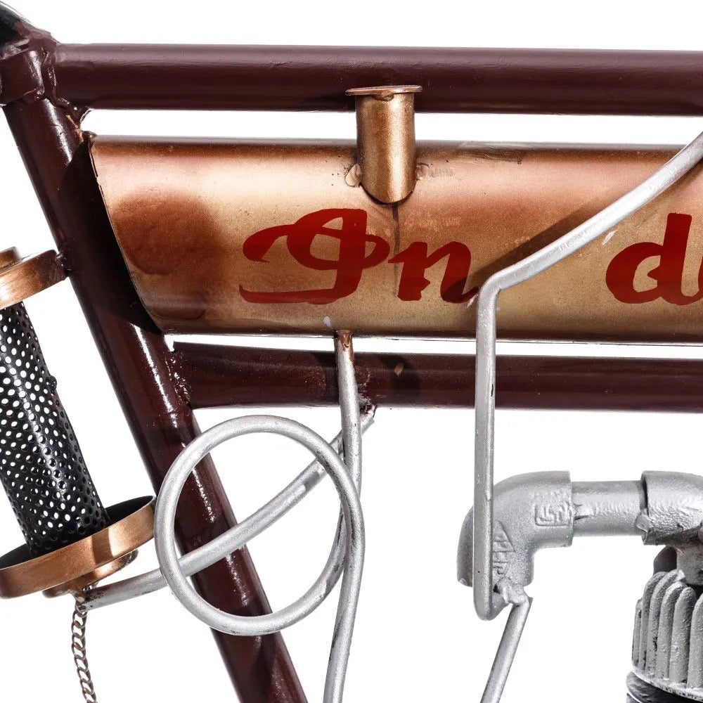 A vintage stílusú, Indian motorkerékpár replika motor részlete.