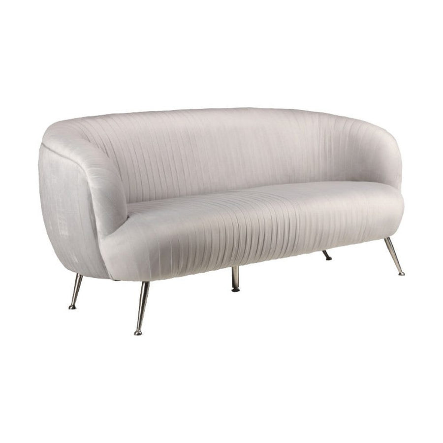 Skandináv stílusú, halványszürke színű bársonnyal kárpitozott kanapé, ezüstszínű fém lábakkal