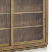 Mindifából készült, kézműves vitrines tároló.