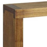 Loft stílusú, tömör mindifából készült, négyzet alakú, lakkozott felületű fali polc 