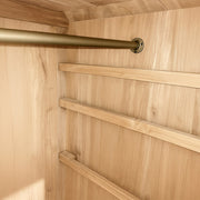 Modern, tömör teakfából készült, natúr színű kétszárnyú ruhásszekrény