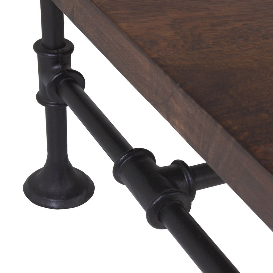 Ipari stílusú mangófa dohányzóasztal, fekete színű vas lábakkal.