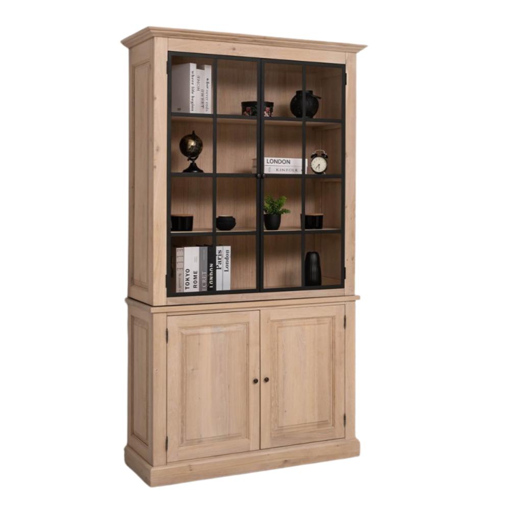 Modern ipari stílusú tömör tölgyfa vitrines szekrény fémkeretes üvegajtókkal, 130 × 230 cm.