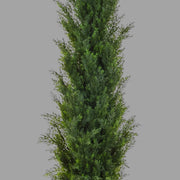 Élethű megjelenésű, UV-álló kialakítású, 210 cm magas, zöld színű cédrusfenyő műnövény