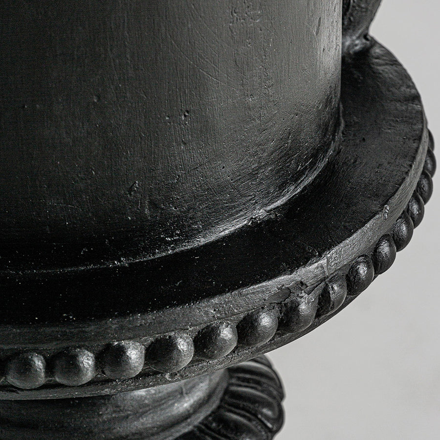 Nagy méretű, fekete színű, kortárs-mediterrán stílusú, terrakotta padlóváza