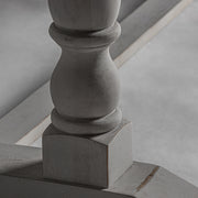 Nagyméretű, provanszi stílusú, szilfából és mangófából készült étkezőasztal.