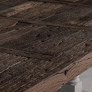 Nagyméretű, provanszi stílusú, szilfából és mangófából készült étkezőasztal.