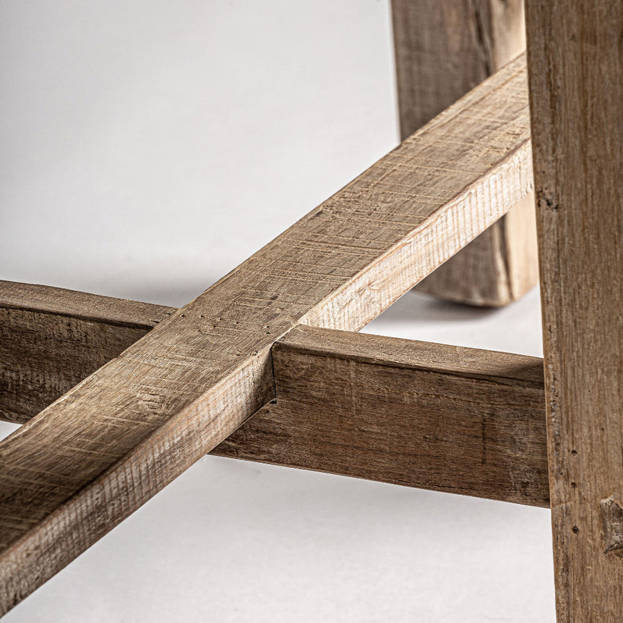 Fa konzolasztal lábrészlet – kézműves megmunkálás és natúr felület