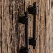 Kortárs stílusú, natúr színű, újrahasznosított fenyőfából készült tálaló.