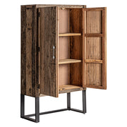 Kortárs stílusú, natúr színű, újrahasznosított fenyőfából készült gardróbszekrény.