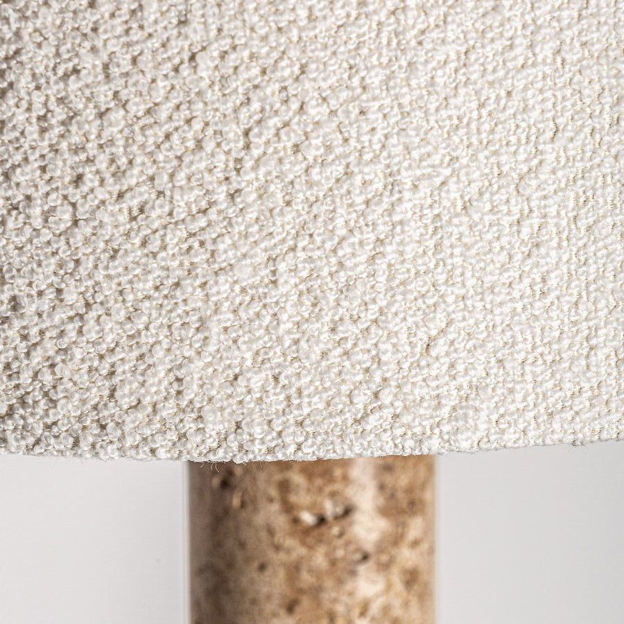 Art Deco stílusú, aranyszínű fémből és bézs színű márványból készült, állólámpa fehér színű lámpaernyővel