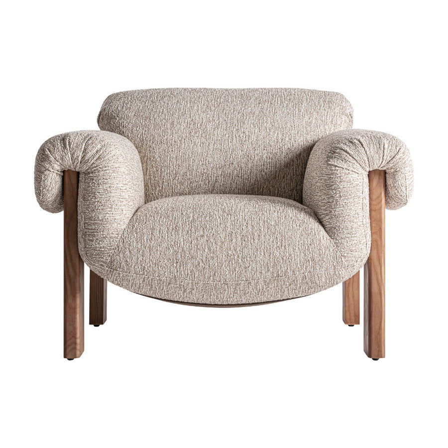 Uznoch fotel elölnézet – ívelt, telt formavilág és bőséges ülőfelület