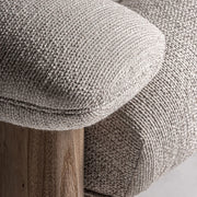 Buklé hatású bézs poliészter kárpit közelről – Jacquard fotel anyagrészlet