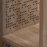 Jacquard könyvespolc belső rekesz és perforált háttér közelről