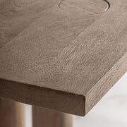 Mangófa asztallap éle közelről – Jacquard étkezőasztal felületrészlet