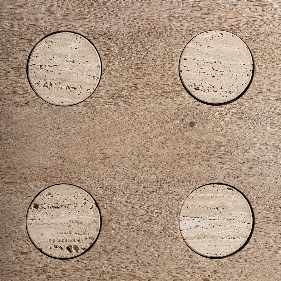 Traventin kőbetétek textúrája közelről – Jacquard kollekció étkezőasztal