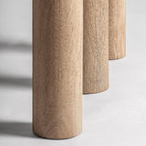 Hengeres mangófa asztallábak közelről – Jacquard étkezőasztal részletfotó