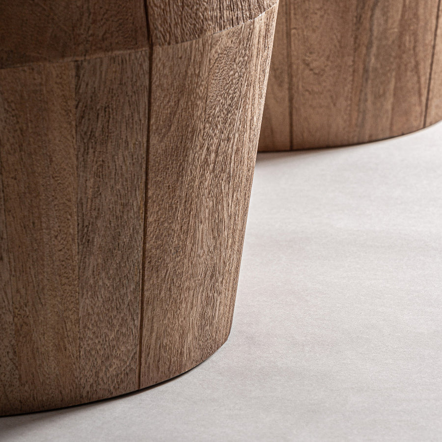 Tömör mangófa láb részlete – Jacquard étkezőasztal