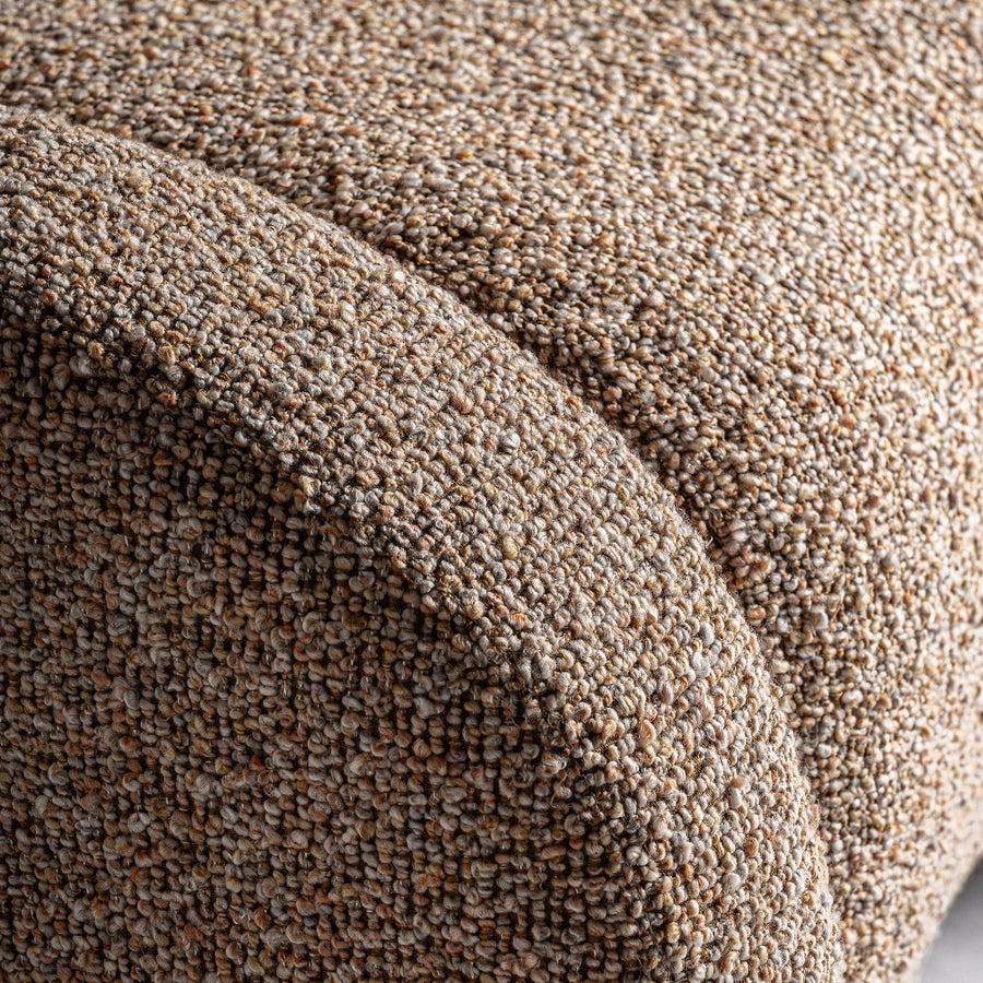 Ülőfelület részlet – buklé hatású kárpit részlet