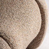 Kárpit textúra közelről – barna, szemcsés poliészter felület